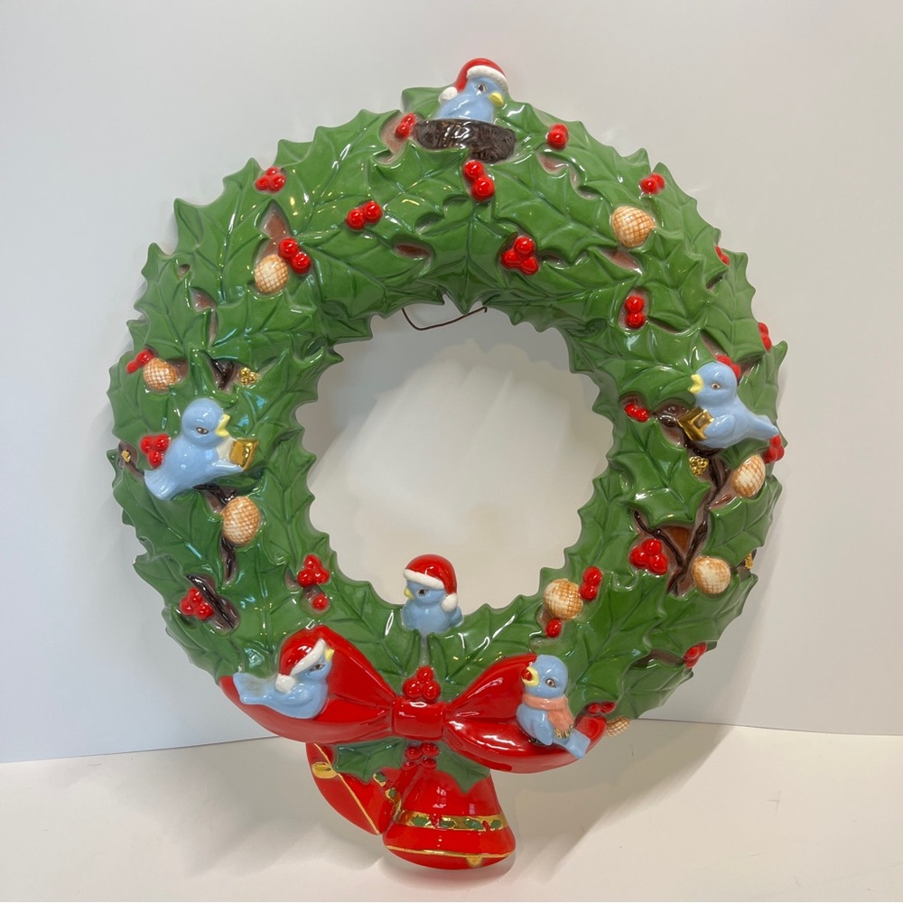 Vintage 1980 80s Christmas Ceramic Scioto Mold Wreath Birds Holly Berry & Bells